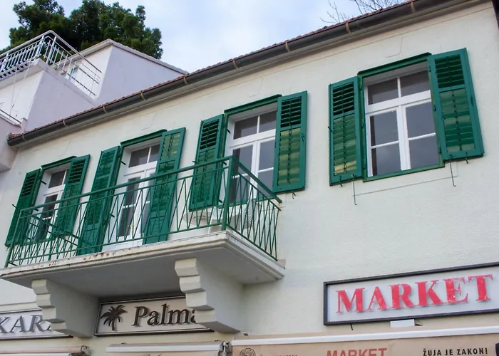 Apartman Central Pisak شقة