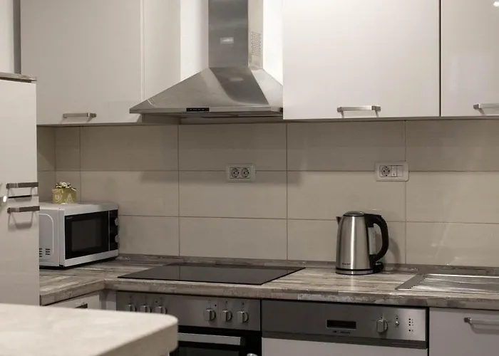 شقة Apartman Central Pisak بيساك